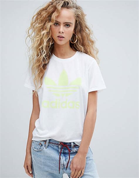 adidas originals adicolor weißes übergroßes t shirt mit dreiblatt logo|adidas Originals – Weißes T.